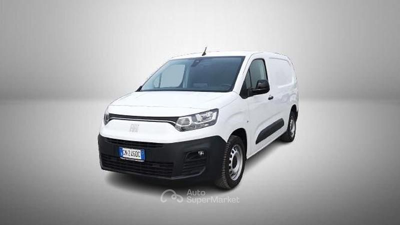 Usata Fiat Doblò 131 CV (96 kW) 2023 Bianco Monovolume