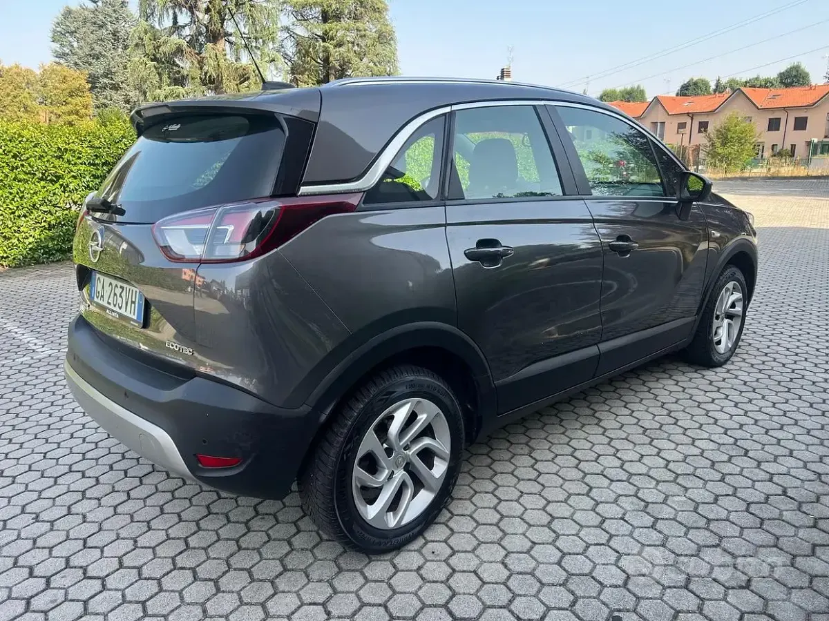 Usata Opel Crossland X Ultimate 110 CV (80 kW) 2020 Grigio SUV