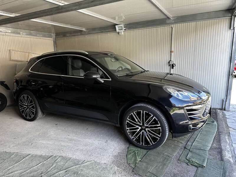 Usata 2015 Porsche Macan SUV | 32.500 € (Buon prezzo) - Immagine 1/4