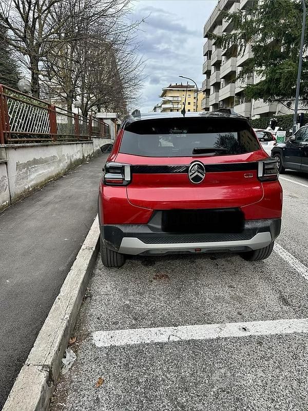 Usata Citroën C3 101 CV (74 kW) 2025 Rosso SUV