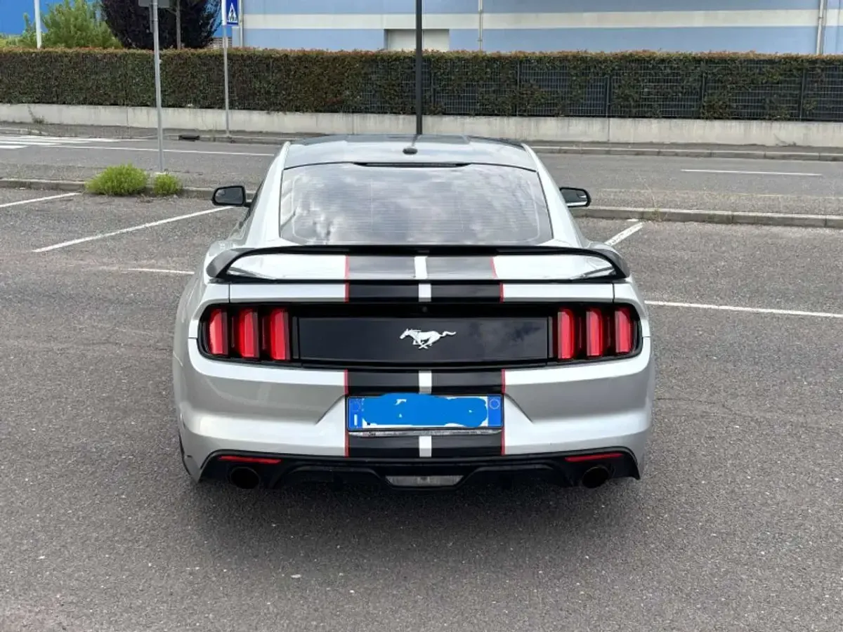 Usata Ford Mustang Fastback 317 CV (233 kW) 2016 Argento Coupé