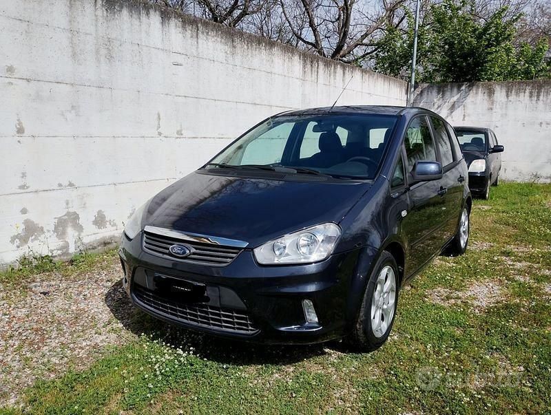 Usata 2010 Ford C-MAX Titanium Monovolume | 3490 € (Buon prezzo) - Immagine 1/4