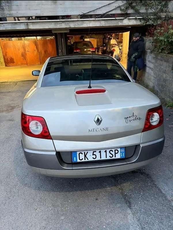 Usata Renault Mégane Cabriolet Dynamique 135 CV (99 kW) 2004 Cabrio