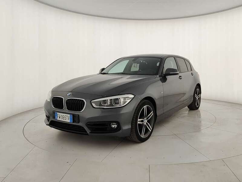 Usata BMW 118 Sport Line 150 CV (110 kW) 2017 Grigio Utilitaria