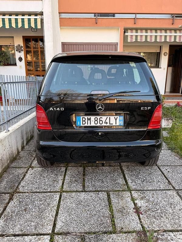 Usata Mercedes A140 82 CV (60 kW) 2001 Nero Monovolume