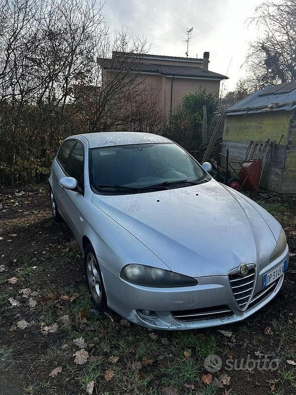 Usata Alfa Romeo 147 2006 Grigio Utilitaria