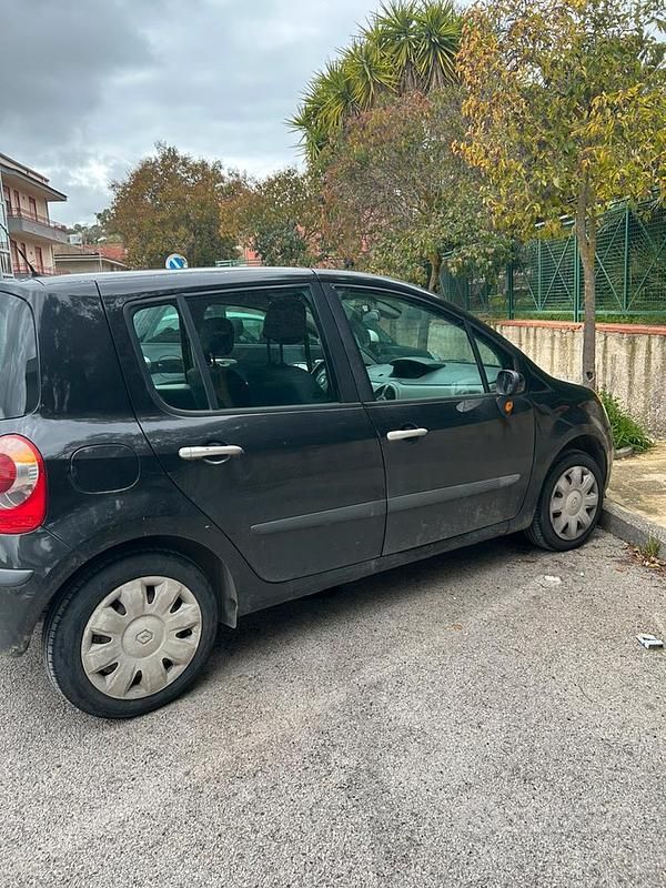Usata Renault Modus 63 CV (46 kW) 2005 Monovolume