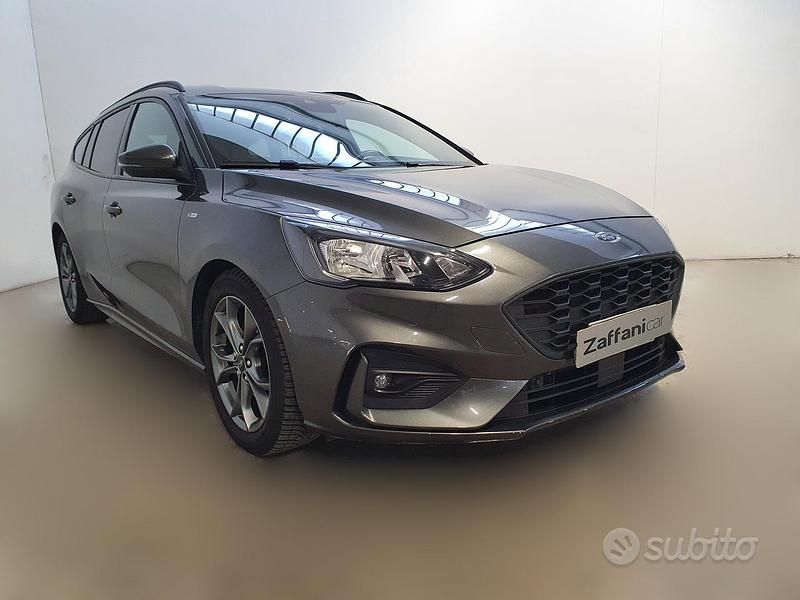 Usata Ford Focus ST-Line 125 CV (91 kW) 2019 Grigio scuro Station wagon