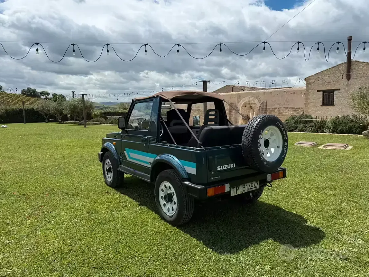 Begagnad Suzuki Samurai 1988 Blå SUV