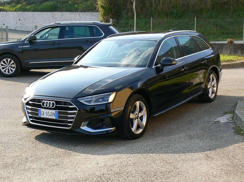 Usata Audi A4 Business 163 CV (119 kW) 2022 Nero Station wagon