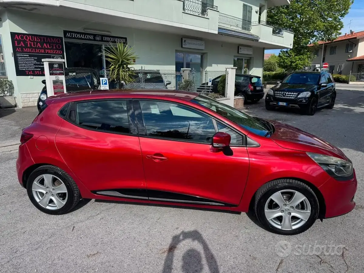 Usata Renault Clio IV 75 CV (55 kW) 2015 Rosso Berlina