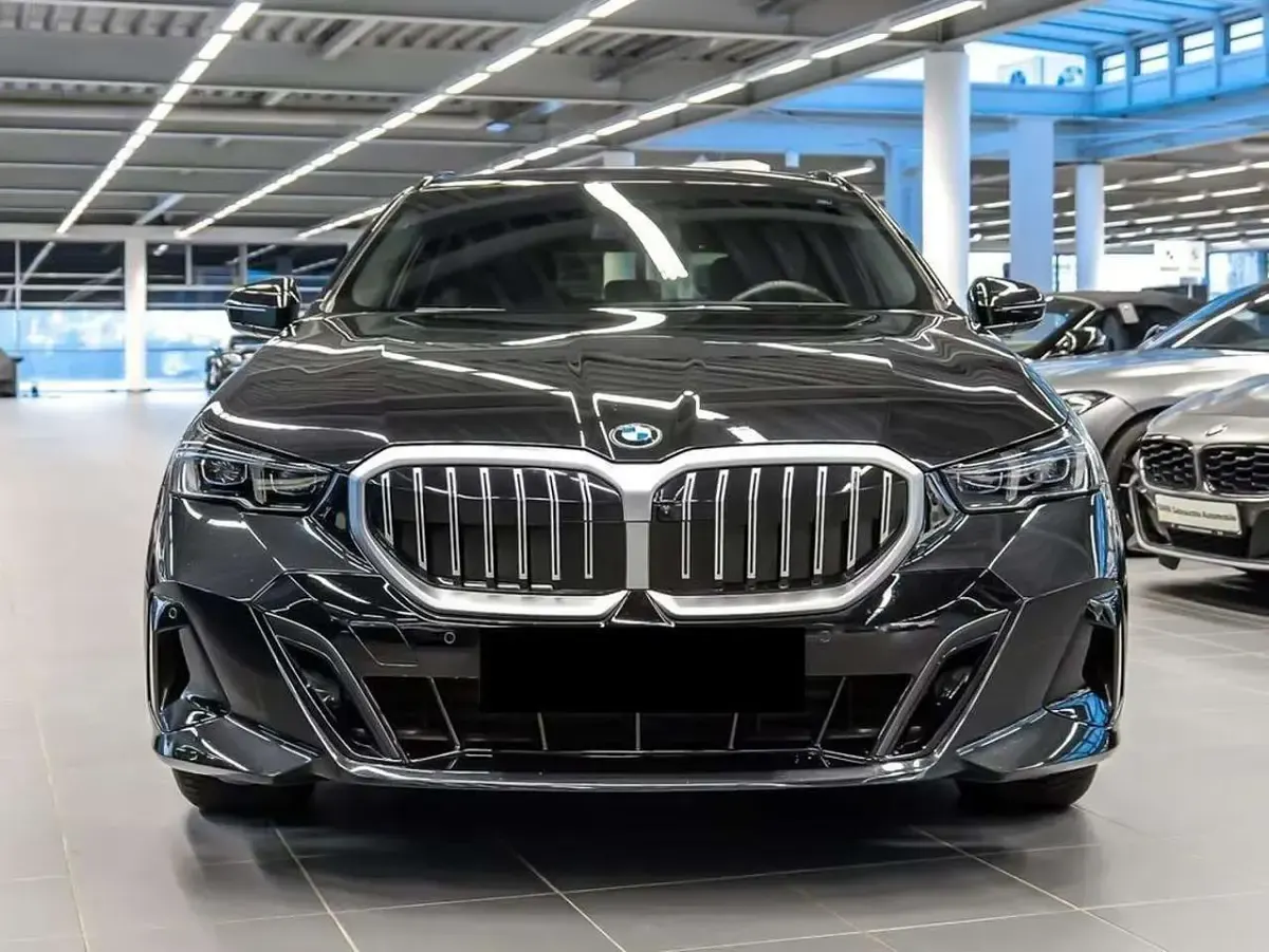 Usata BMW 520 M Sport 197 CV (144 kW) 2025 Nero Station wagon