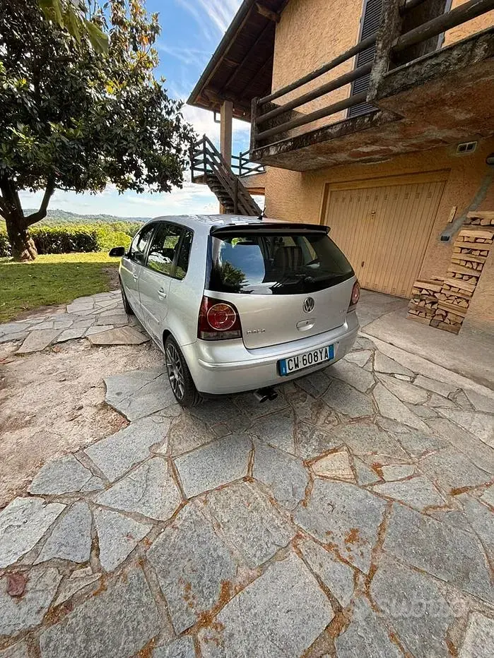 Usata VW Polo 86 CV (63 kW) 2005 Grigio Utilitaria