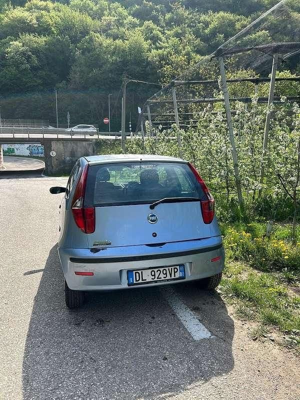 Usata Fiat Punto Dynamic 60 CV (44 kW) 2003 Utilitaria