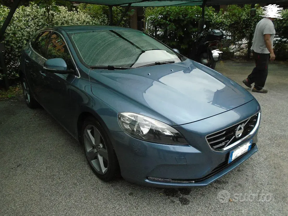 Usata Volvo V40 115 CV (84 kW) 2014 Utilitaria
