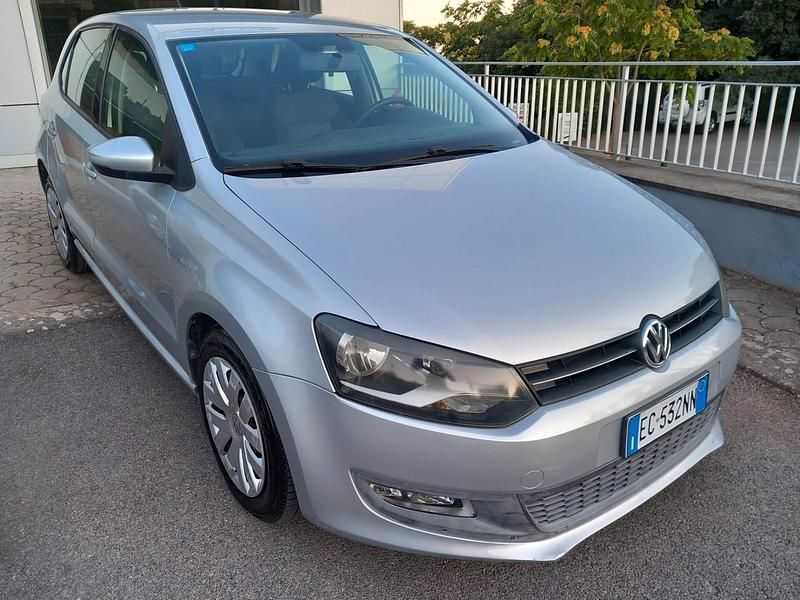 Usata VW Polo Comfortline 90 CV (66 kW) 2010 Grigio Berlina