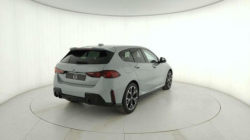 Nuova BMW 118 150 CV (110 kW) 2026 Brooklyn grey metallic Utilitaria