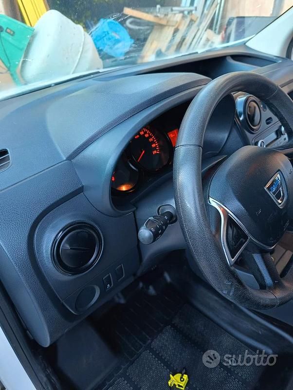 Usata Dacia Dokker 85 CV (62 kW) 2021 Bianco Monovolume