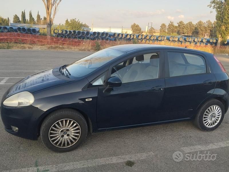 Usata Fiat Punto 78 CV (57 kW) 2008 Nero Utilitaria