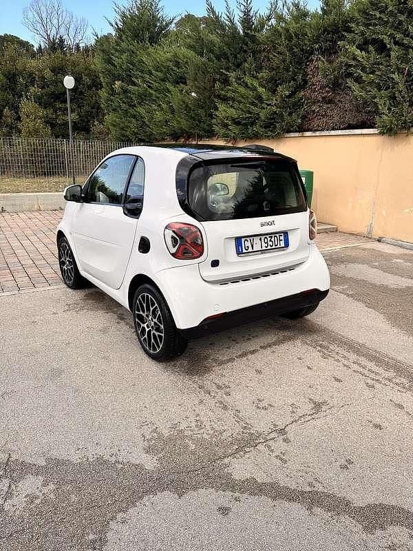 Usata Smart ForTwo Coupé Prime 41 kW (56 CV) 2024 Utilitaria