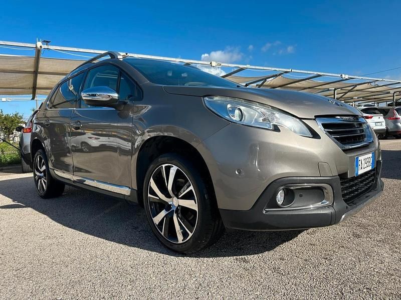 Usata Peugeot 2008 119 CV (87 kW) 2015 Oro SUV