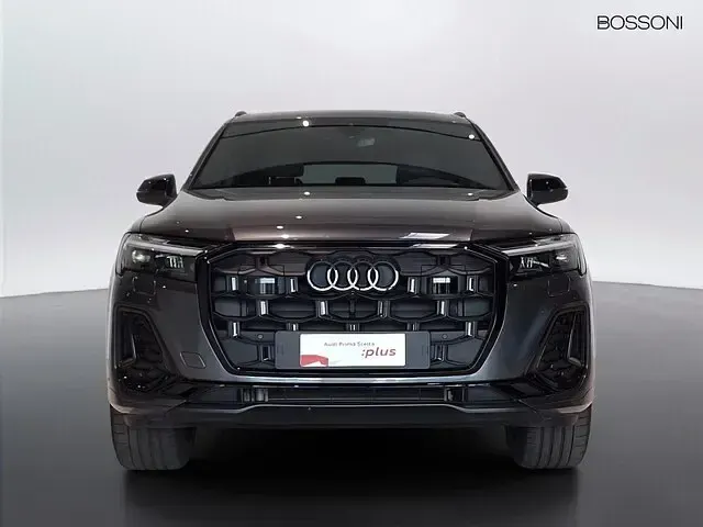 Usata Audi Q7 S-Line 286 CV (210 kW) 2025 Grigio SUV