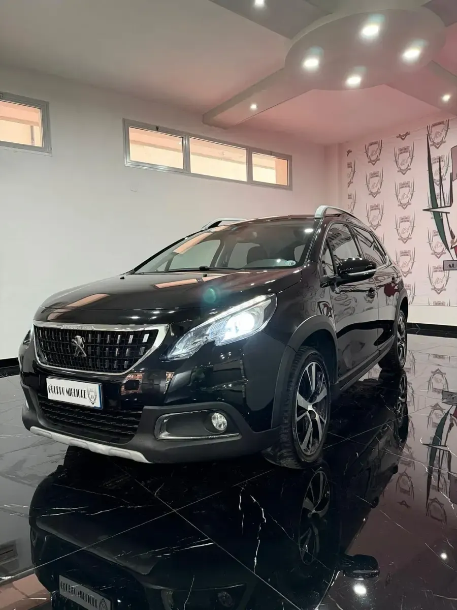 Usata Peugeot 2008 S 102 CV (75 kW) 2019 Nero SUV