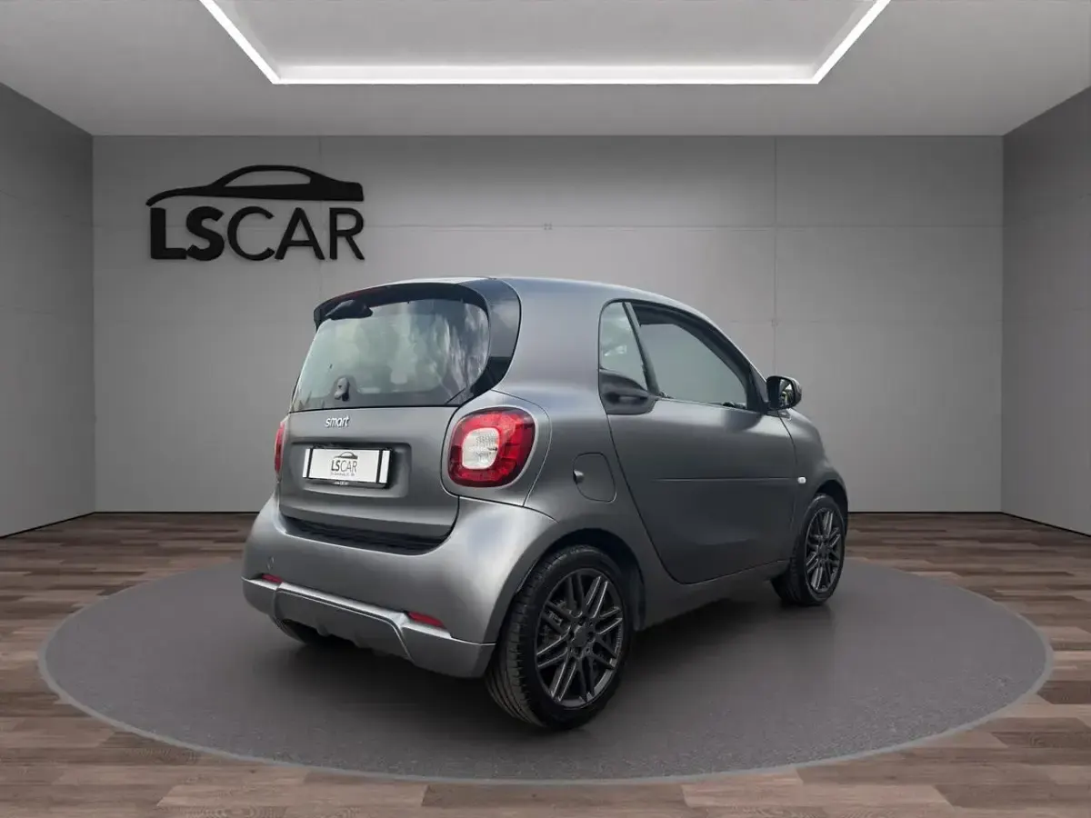 Usata Smart ForTwo Cabrio Brabus 89 CV (65 kW) 2018 Giallo Cabrio