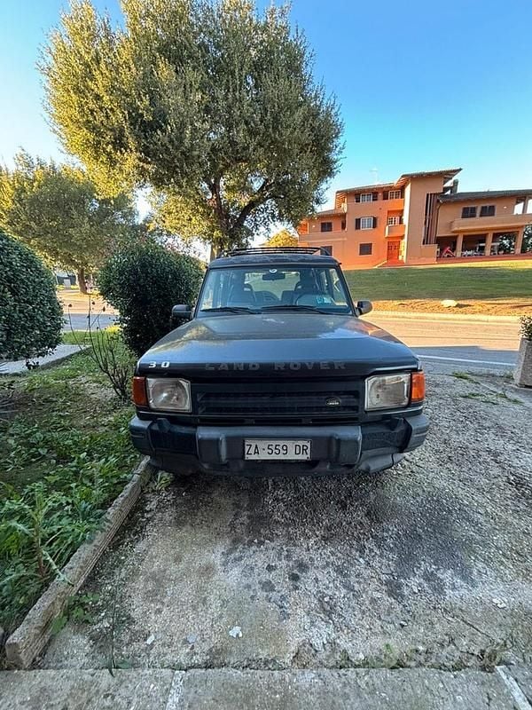Usata Land Rover Discovery 113 CV (83 kW) 1997 Grigio SUV