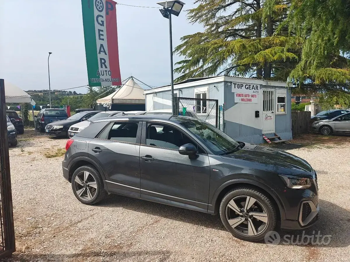 Usata Audi Q2 S-Line 116 CV (85 kW) 2022 Grigio SUV