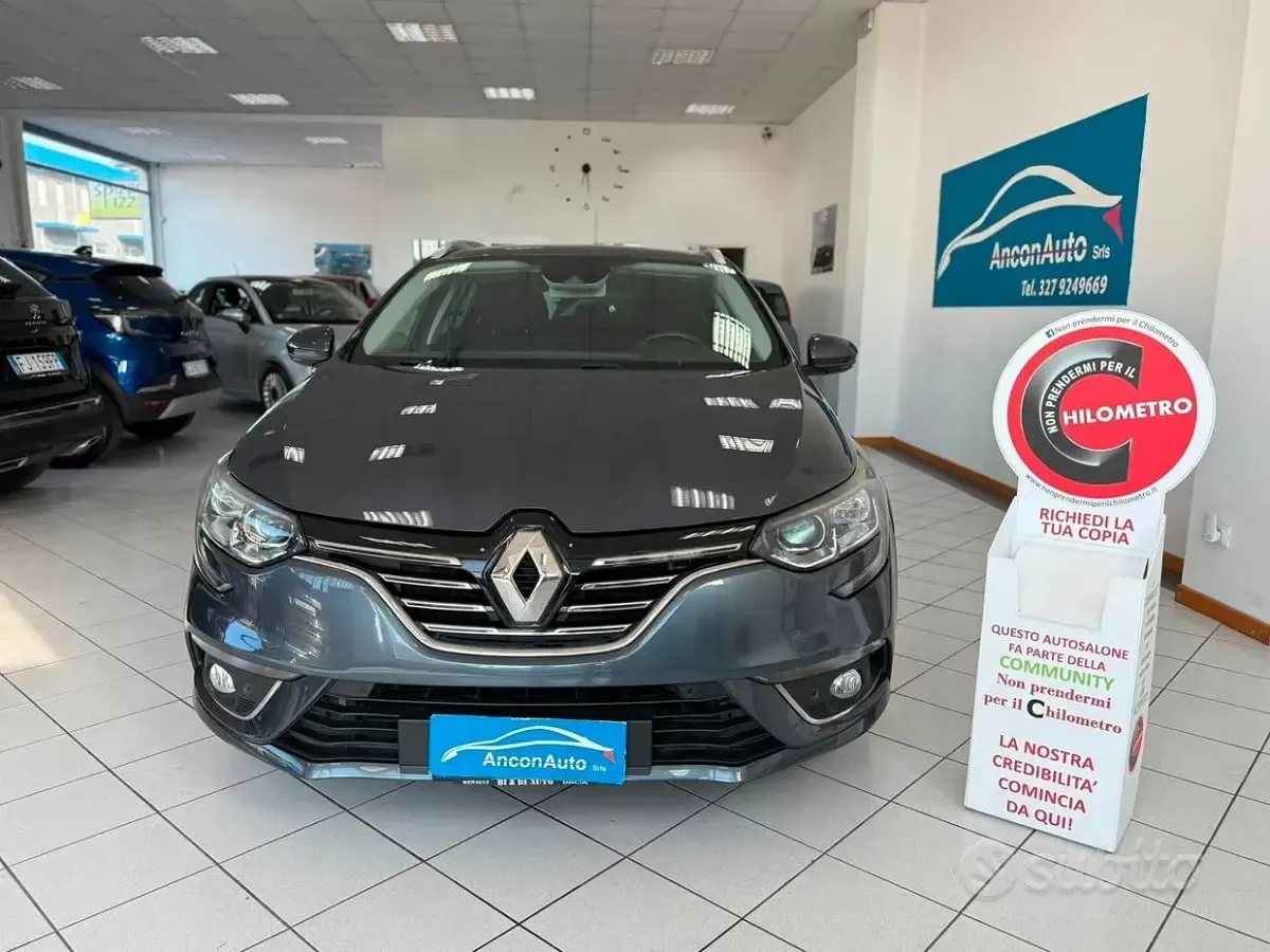Usata Renault Mégane GrandTour 116 CV (85 kW) 2019 Bluazzurro Station wagon