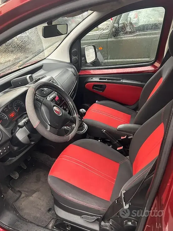 Usata Fiat Qubo Trekking 77 CV (56 kW) 2016 Rosso Monovolume