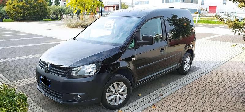 Nero Usata 2011 VW Caddy Monovolume | 10.500 € (Cara) - Immagine 1/4