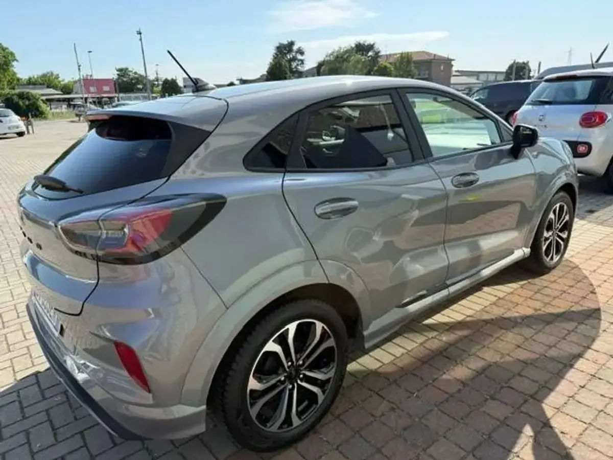 Usata Ford Puma ST-Line 125 CV (91 kW) 2024 Grigio SUV