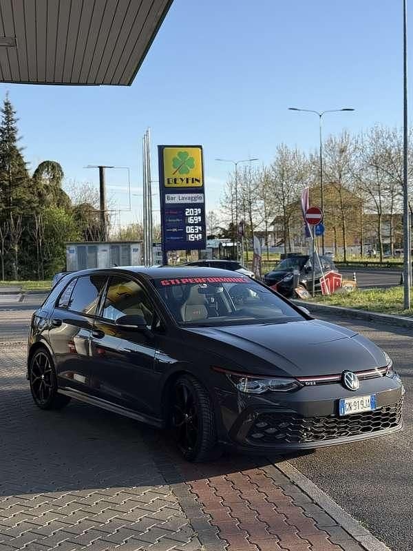 Usata VW Golf VIII GTI 265 CV (194 kW) 2023 Grigio Berlina
