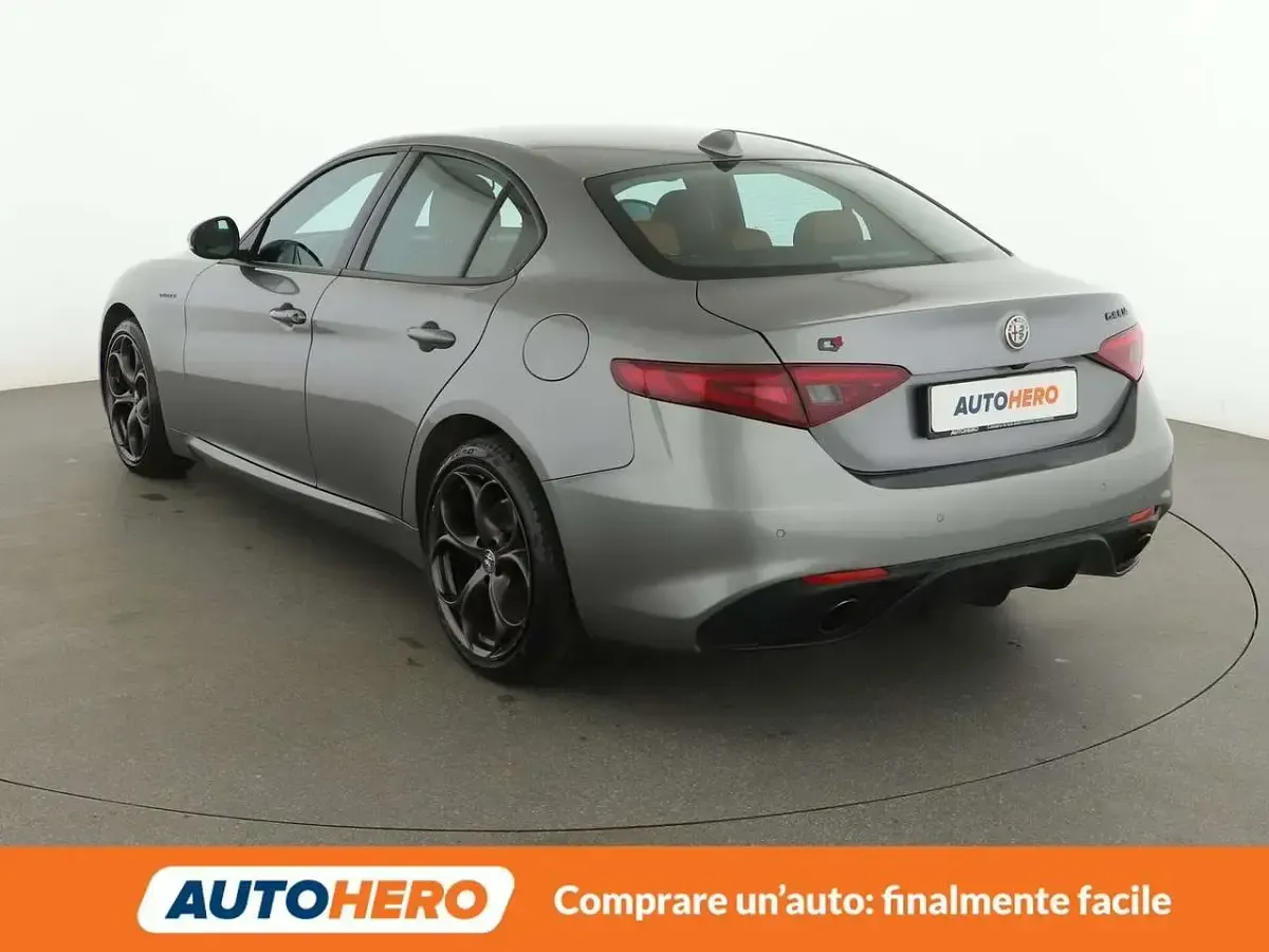 Begagnad Alfa Romeo Giulia Veloce 280 HK (205 kW) 2020 Grå Sedan