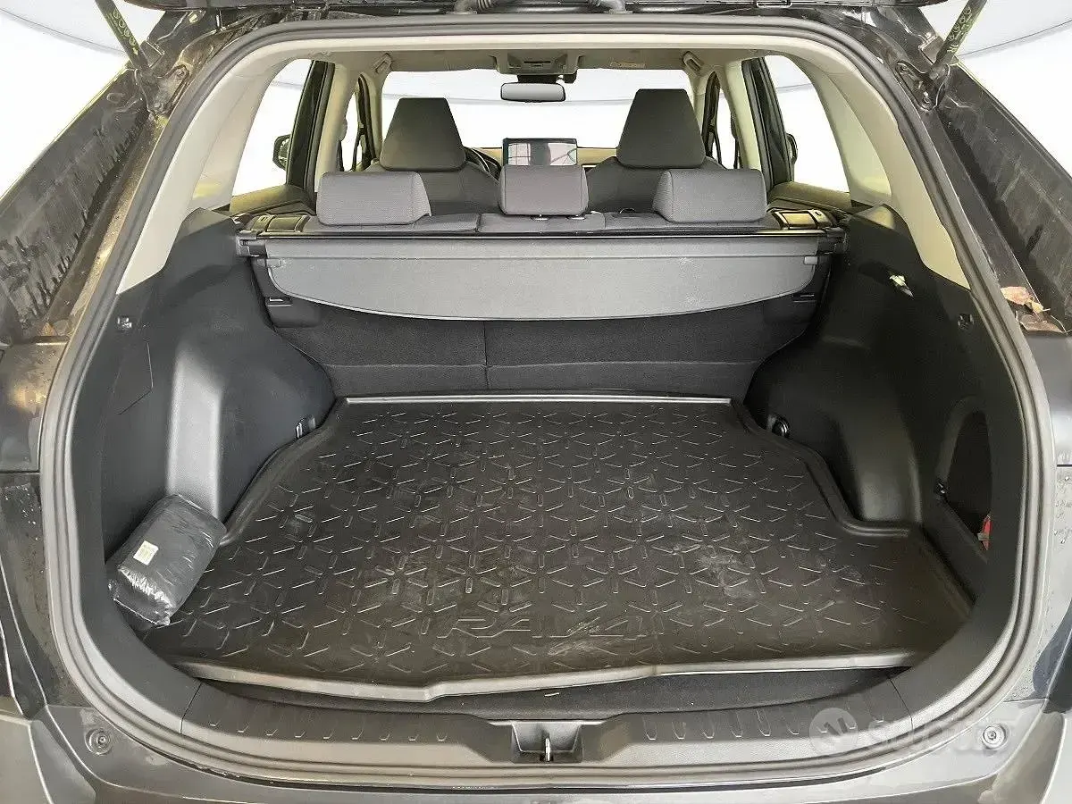 Usata Toyota RAV4 Hybrid Business Edition 218 CV (160 kW) 2023 Nero SUV