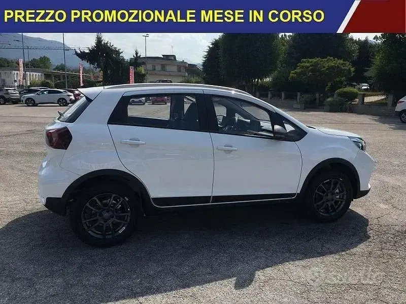 Nuova EMC QUATTRO 103 CV (75 kW) 2026 Bianco SUV