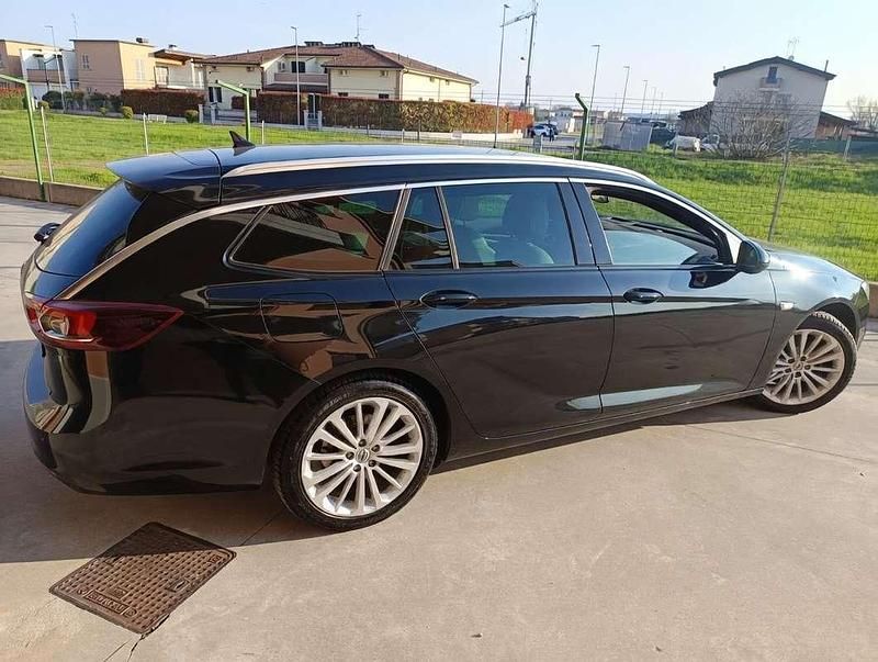 Usata Opel Insignia Innovation 170 CV (125 kW) 2020 Nero Station wagon
