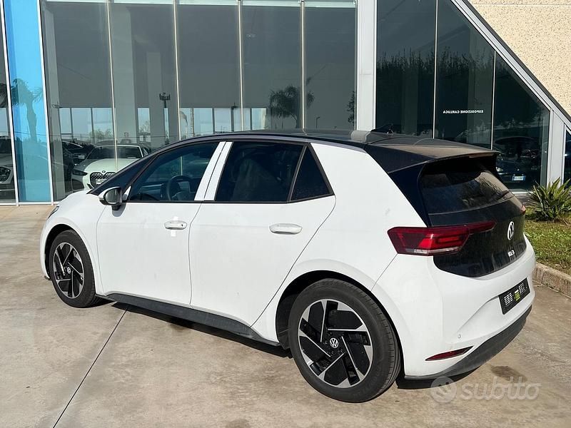 Nuova VW ID.3 Pure 125 kW (170 CV) 2025 Bianco Utilitaria