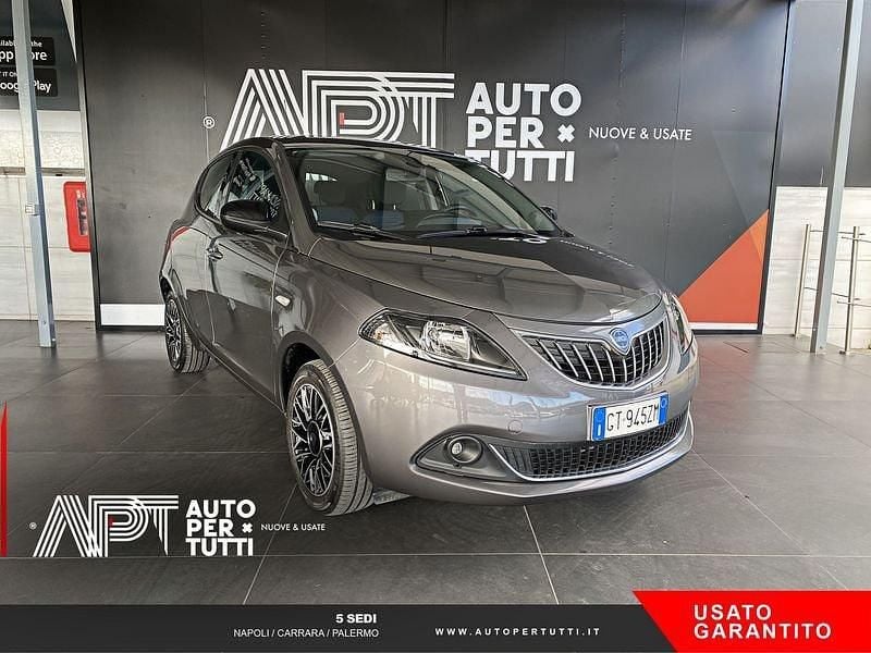 Usata Lancia Ypsilon S 69 CV (50 kW) 2024 Grigio Utilitaria