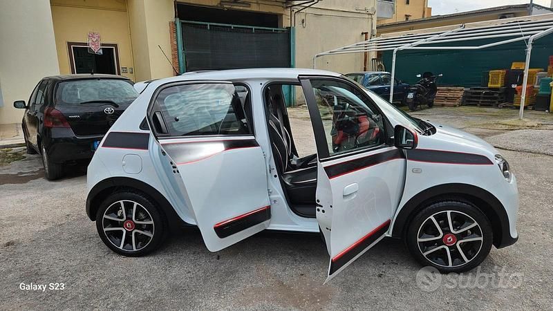 Bianco Usata 2015 Renault Twingo Due volumi | 6950 € (Ottimo prezzo) - Immagine 1/4