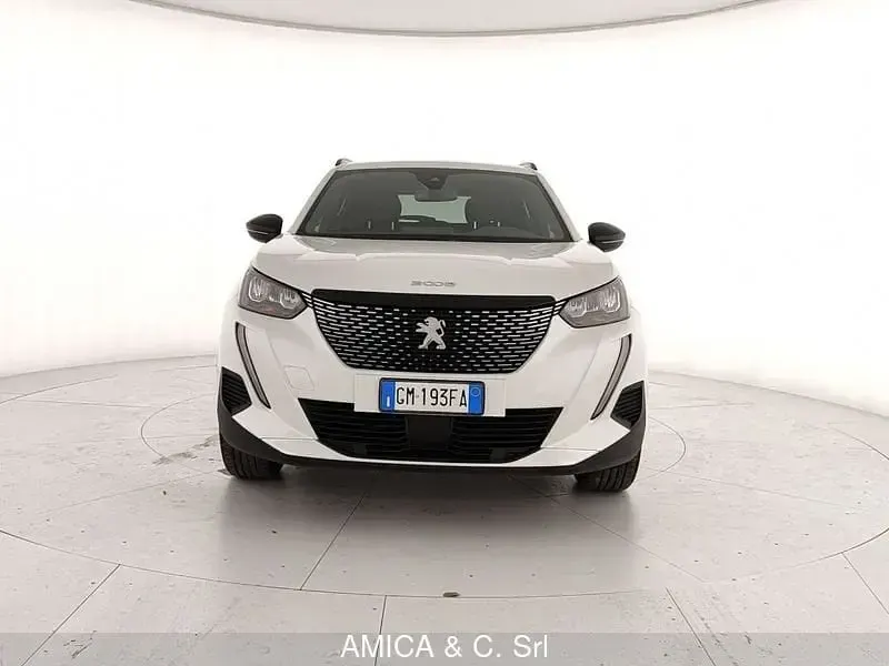 Usata Peugeot 2008 Allure 131 CV (96 kW) 2022 Bianco SUV