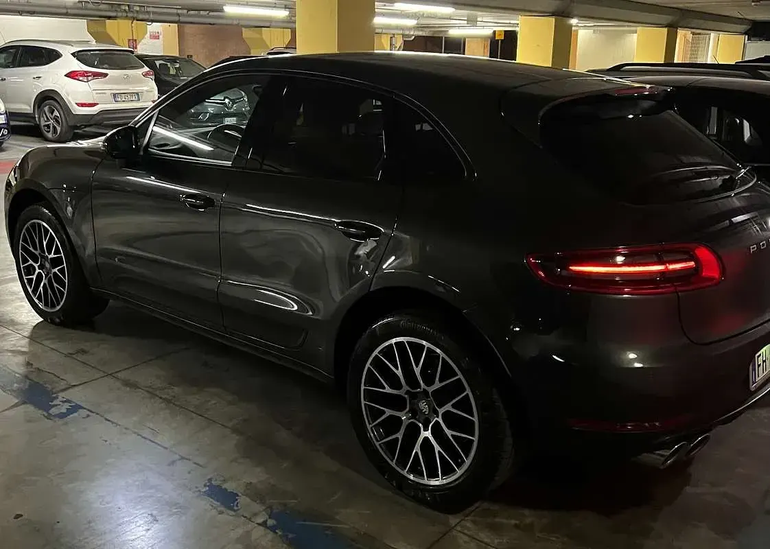 Usata Porsche Macan 252 CV (185 kW) 2017 Grigio SUV