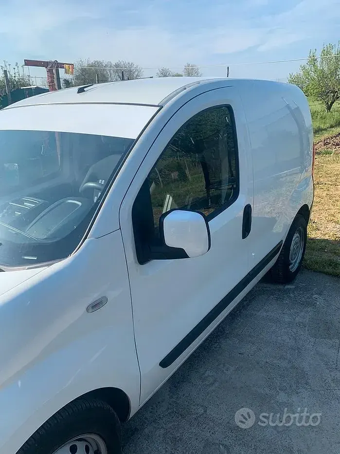 Usata Fiat Fiorino 75 CV (55 kW) 2012 Grigio Monovolume
