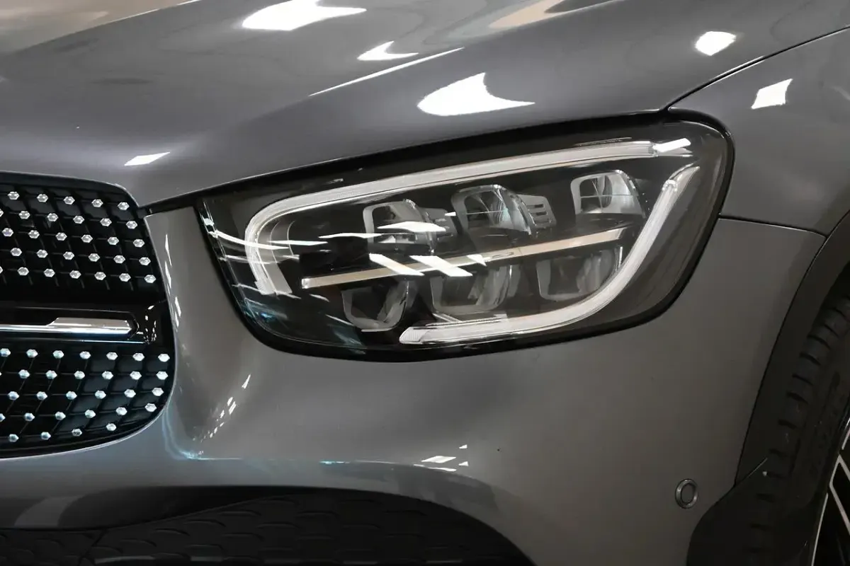 Usata Mercedes GLC300de 142 kW (194 CV) 2022 Grigio SUV