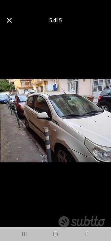 Usata Chevrolet Aveo 84 CV (61 kW) 2011 Bianco Berlina