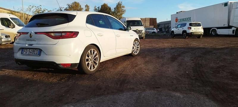 Usata Renault Mégane IV Intens 110 CV (80 kW) 2016 Berlina