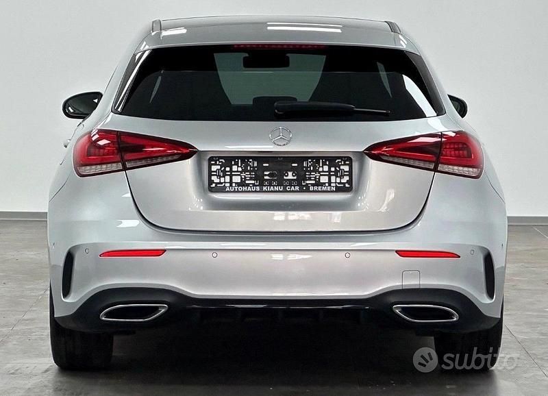 Usata Mercedes A180 AMG Line Premium 116 CV (85 kW) 2023 Grigio Berlina