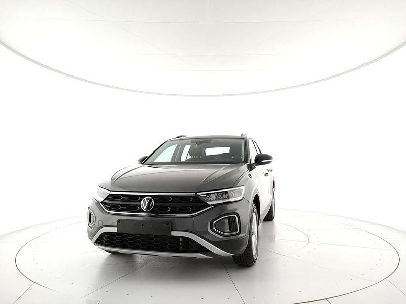 Indium grey metallizzato nero Usata 2022 VW T-Roc Life SUV | 22.100 € (Ottimo prezzo) - Immagine 1/4